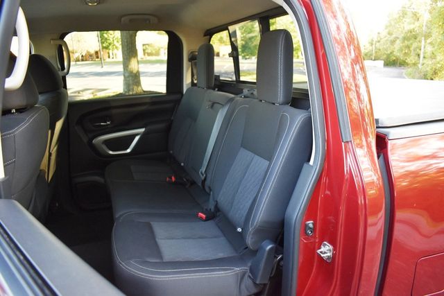 2017 Nissan Titan 4x4 Crew Cab S - 23094313 - 5