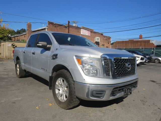 2017 Nissan Titan 4x4 Crew Cab SV - 23092714 - 1