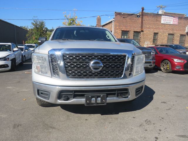 2017 Nissan Titan 4x4 Crew Cab SV - 23092714 - 2