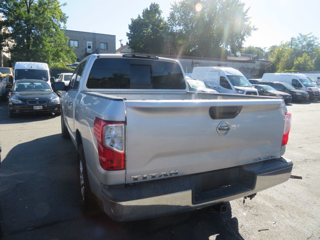 Nissan Titan photo 5