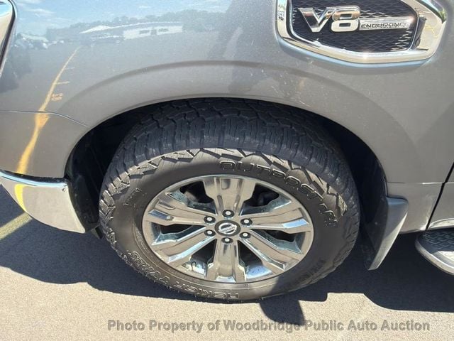2017 Nissan Titan 4x4 Crew Cab SV - 23067585 - 11