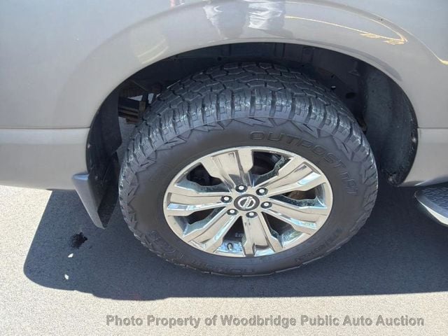 2017 Nissan Titan 4x4 Crew Cab SV - 23067585 - 14