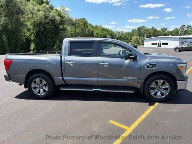 2017 Nissan Titan 4x4 Crew Cab SV - 23067585 - 1