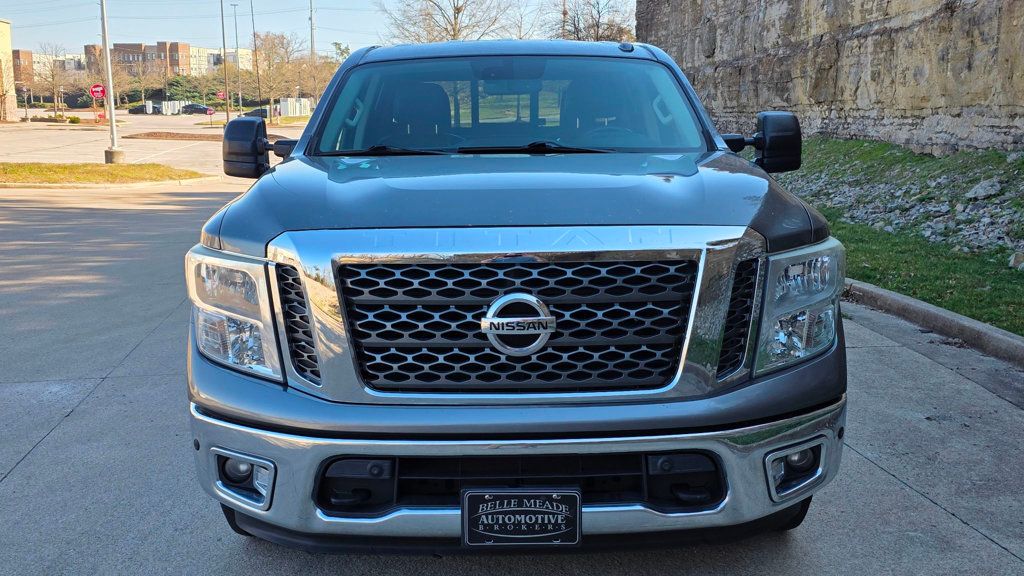 2017 Nissan Titan 4x4 Crew Cab SV - 22991827 - 9