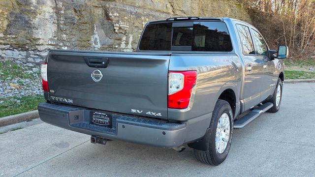 2017 Nissan Titan 4x4 Crew Cab SV - 22991827 - 11