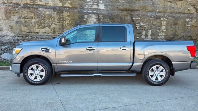 2017 Nissan Titan 4x4 Crew Cab SV - 22991827 - 1