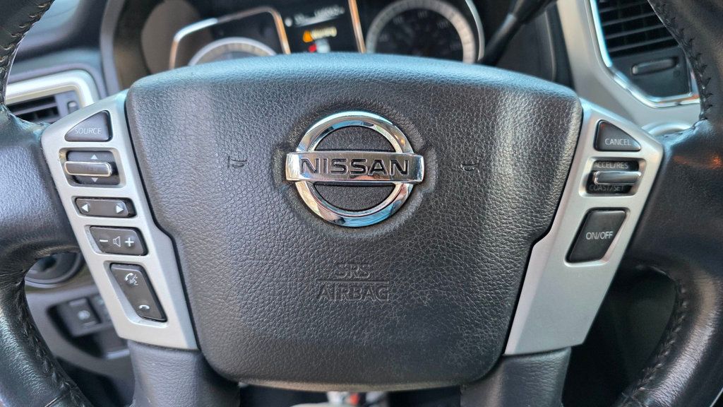 2017 Nissan Titan 4x4 Crew Cab SV - 22991827 - 23