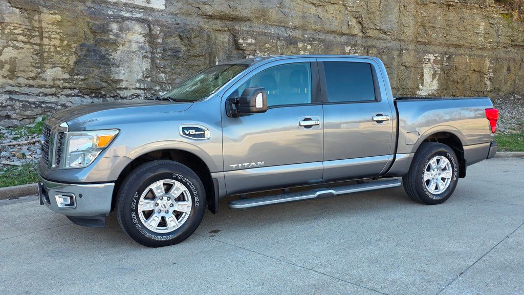 2017 Nissan Titan 4x4 Crew Cab SV - 22991827 - 2