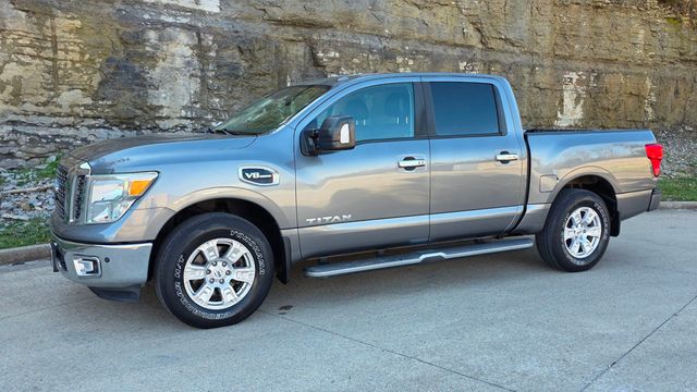 2017 Nissan Titan 4x4 Crew Cab SV - 22991827 - 2
