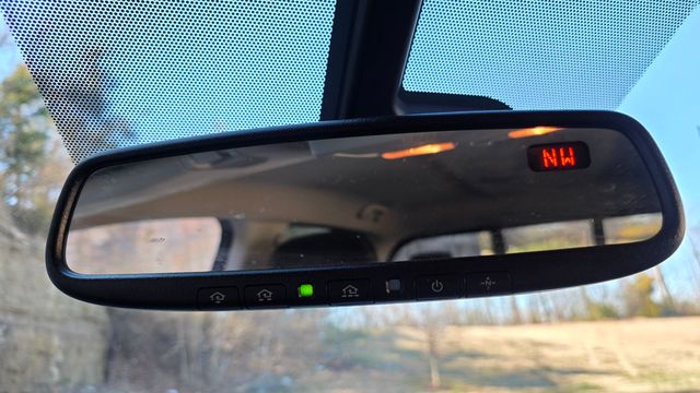 2017 Nissan Titan 4x4 Crew Cab SV - 22991827 - 30