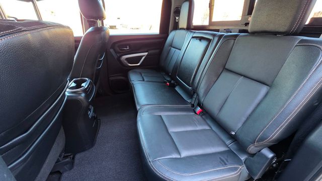 2017 Nissan Titan 4x4 Crew Cab SV - 22991827 - 40