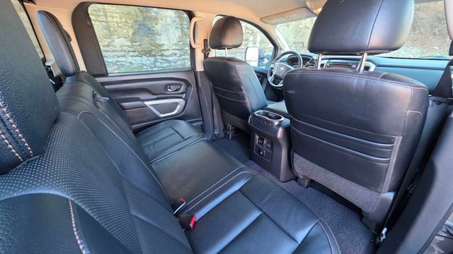 2017 Nissan Titan 4x4 Crew Cab SV - 22991827 - 44