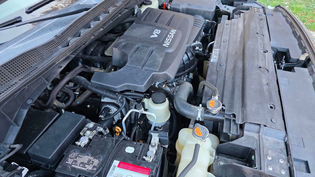 2017 Nissan Titan 4x4 Crew Cab SV - 22991827 - 58