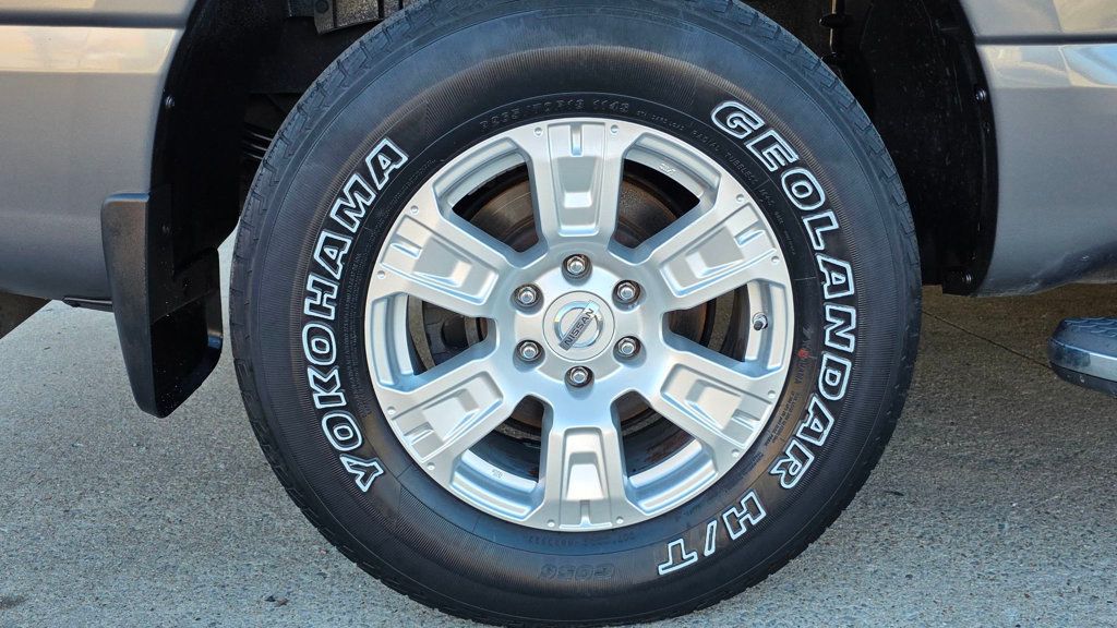 2017 Nissan Titan 4x4 Crew Cab SV - 22991827 - 62