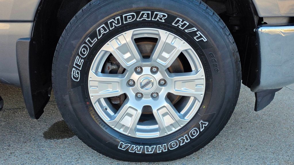 2017 Nissan Titan 4x4 Crew Cab SV - 22991827 - 63