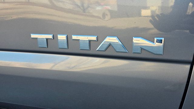 2017 Nissan Titan 4x4 Crew Cab SV - 22991827 - 64