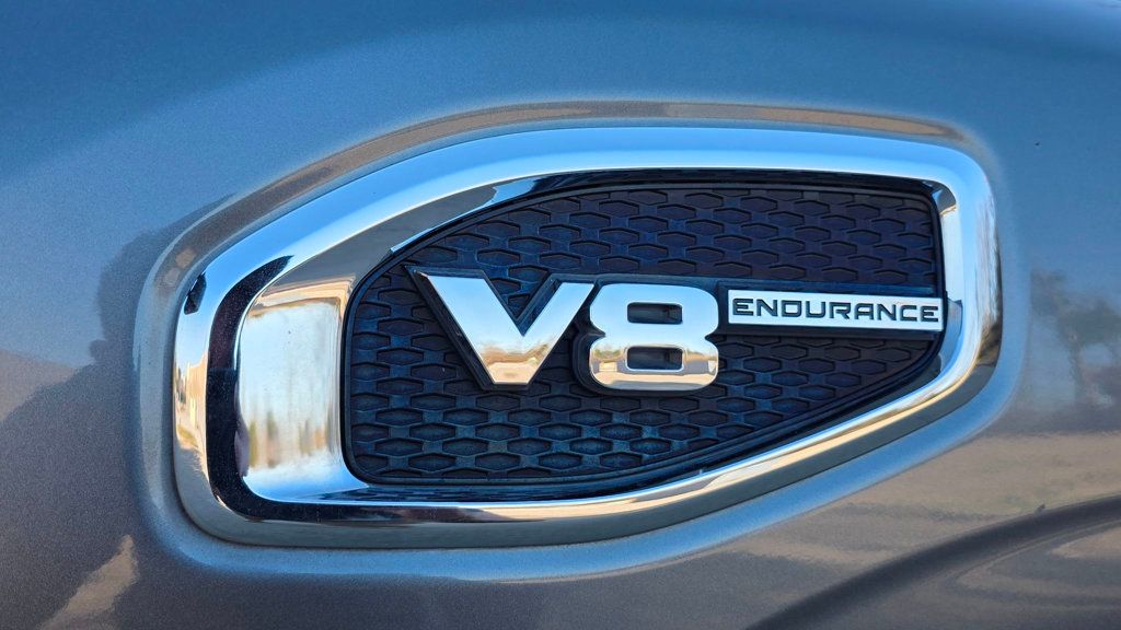 2017 Nissan Titan 4x4 Crew Cab SV - 22991827 - 65