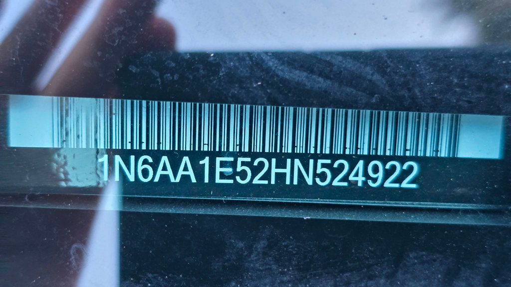 2017 Nissan Titan 4x4 Crew Cab SV - 22991827 - 66