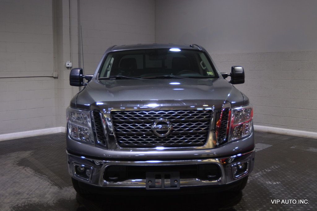 2017 Nissan Titan 4x4 Crew Cab SV - 22342717 - 44