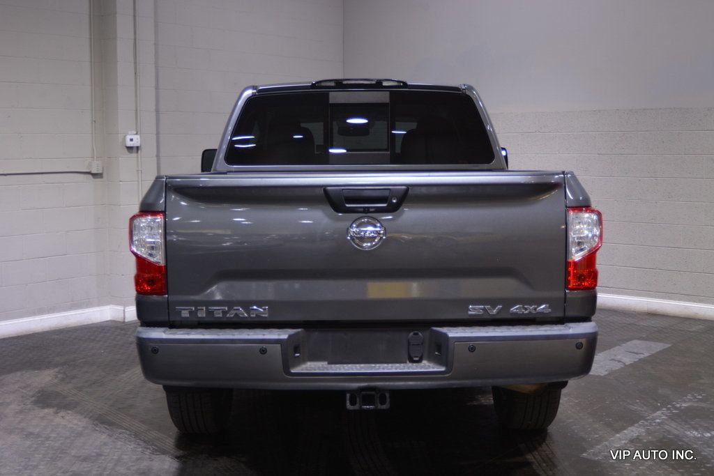 2017 Nissan Titan 4x4 Crew Cab SV - 22342717 - 45