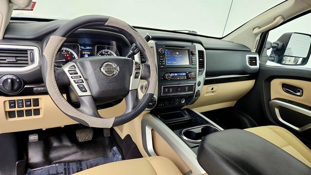 2017 Nissan Titan 4x4 Crew Cab SV w/ Comfort & Convenience Package - 23079712 - 11