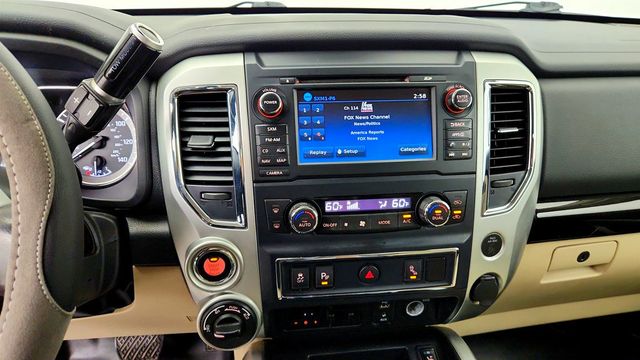 2017 Nissan Titan 4x4 Crew Cab SV w/ Comfort & Convenience Package - 23079712 - 16