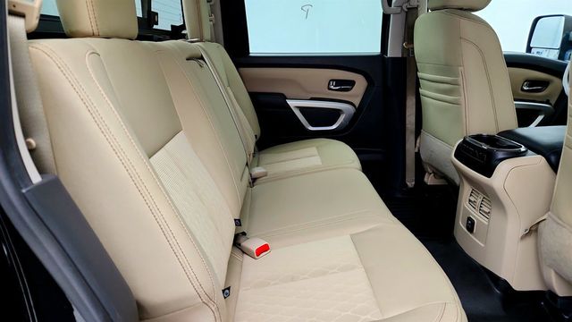 2017 Nissan Titan 4x4 Crew Cab SV w/ Comfort & Convenience Package - 23079712 - 22