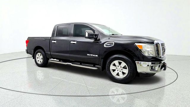 2017 Nissan Titan 4x4 Crew Cab SV w/ Comfort & Convenience Package - 23079712 - 2