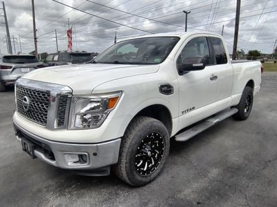 2017 Nissan Titan