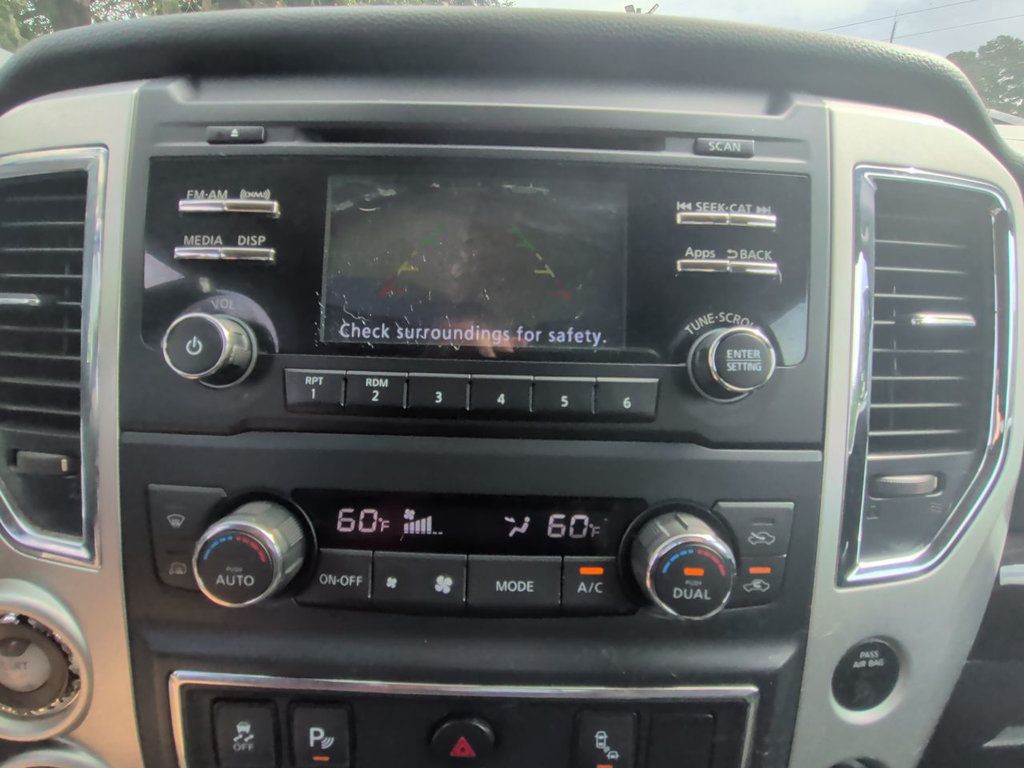 Nissan Titan photo 18
