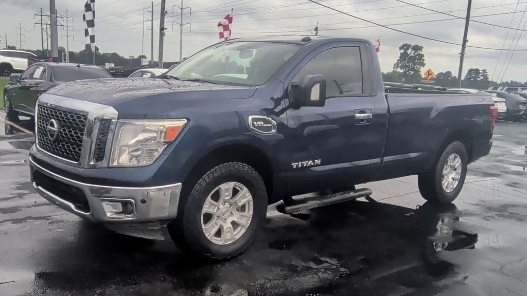 Nissan Titan photo 4