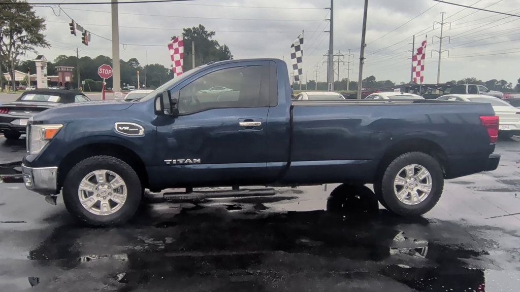 Nissan Titan photo 5