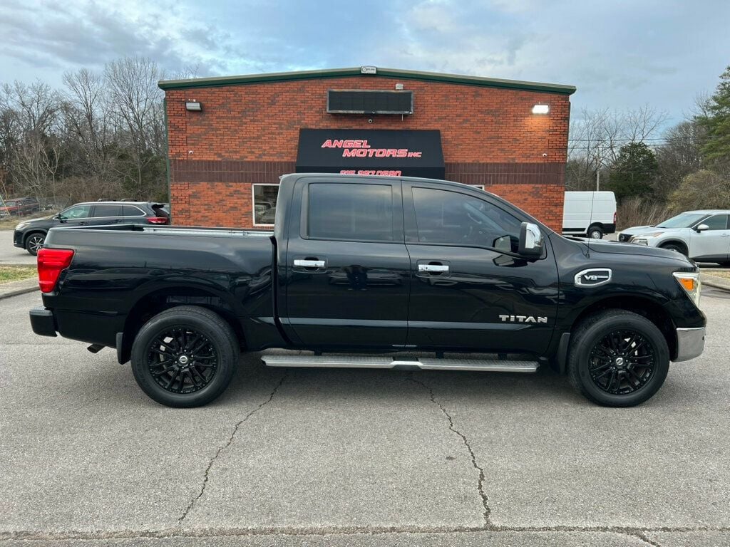 2017 Nissan Titan LOADED - WE FINANCE! - 22973659 - 4