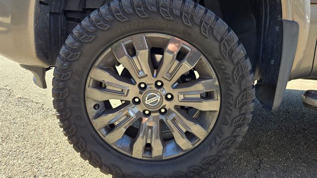 2017 Nissan Titan Platinum Reserve - 22943937 - 10