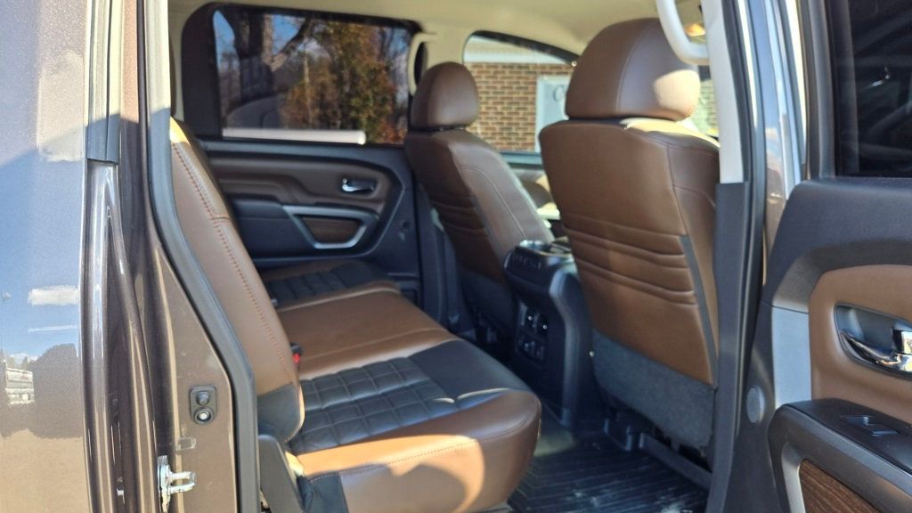 2017 Nissan Titan Platinum Reserve - 22943937 - 23