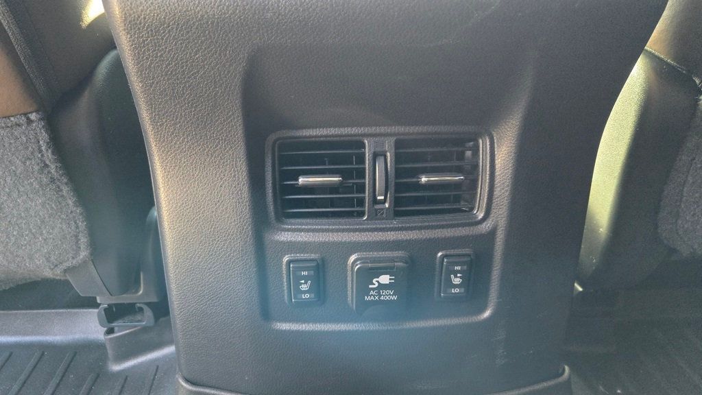 2017 Nissan Titan Platinum Reserve - 22943937 - 24