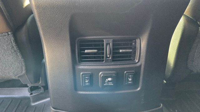 2017 Nissan Titan Platinum Reserve - 22943937 - 24