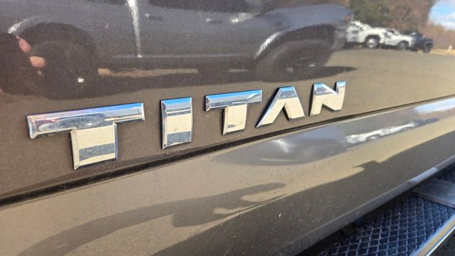 2017 Nissan Titan Platinum Reserve - 22943937 - 8