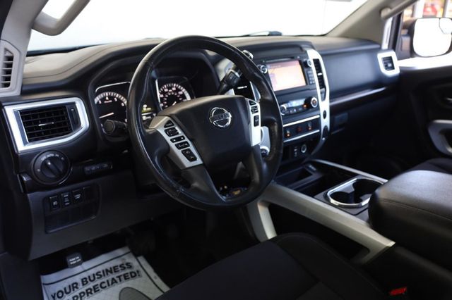 2017 Nissan Titan SV - 23030868 - 11