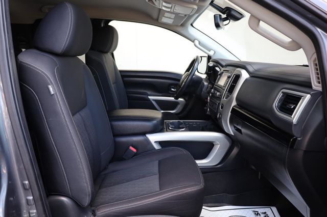 2017 Nissan Titan SV - 23030868 - 19