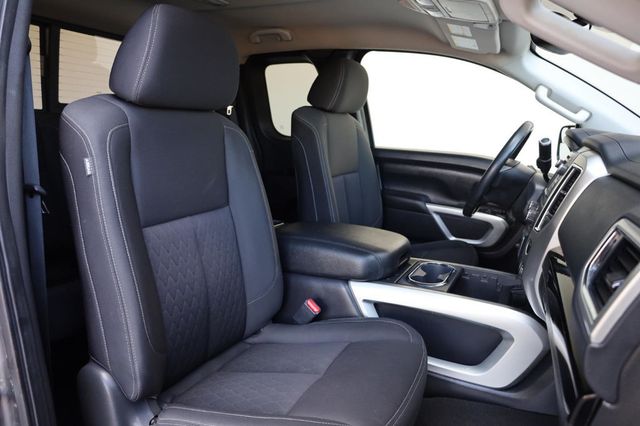 2017 Nissan Titan SV - 23030868 - 20