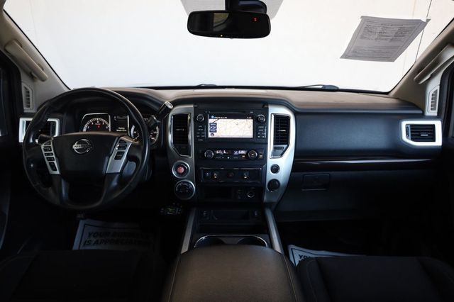 2017 Nissan Titan SV - 23030868 - 22