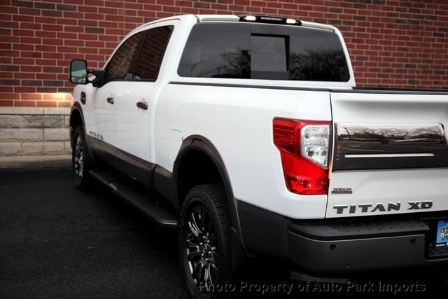 2017 Nissan Titan XD 4x4 Diesel Crew Cab Platinum Reserve - 22902806 - 18