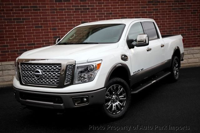 2017 Nissan Titan XD 4x4 Diesel Crew Cab Platinum Reserve - 22902806 - 2
