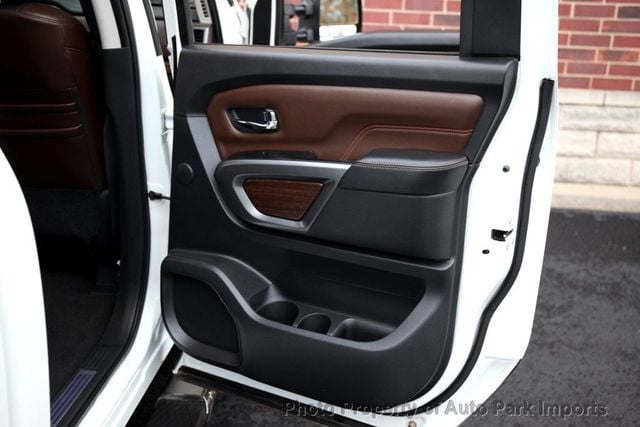 2017 Nissan Titan XD 4x4 Diesel Crew Cab Platinum Reserve - 22902806 - 39