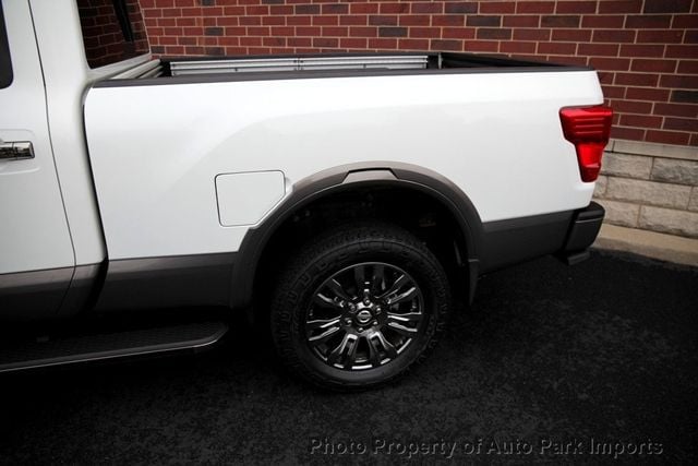 2017 Nissan Titan XD 4x4 Diesel Crew Cab Platinum Reserve - 22902806 - 6