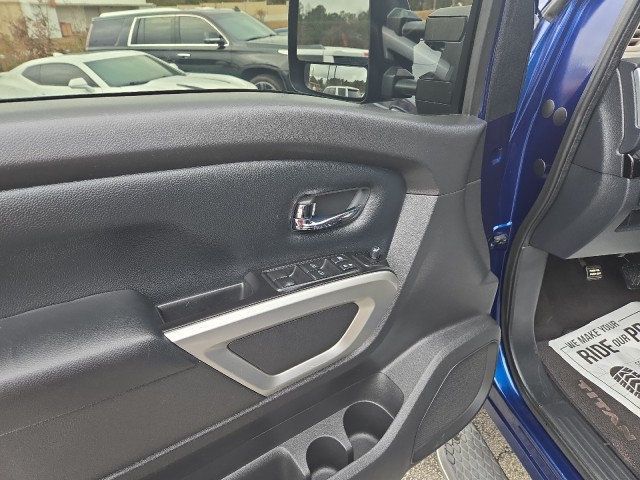 2017 Nissan Titan XD 4x4 Diesel Crew Cab PRO-4X - 22952993 - 9