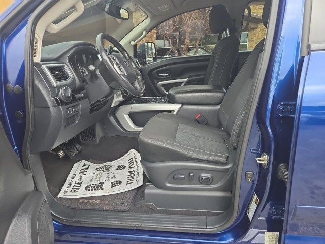 2017 Nissan Titan XD 4x4 Diesel Crew Cab PRO-4X - 22952993 - 11