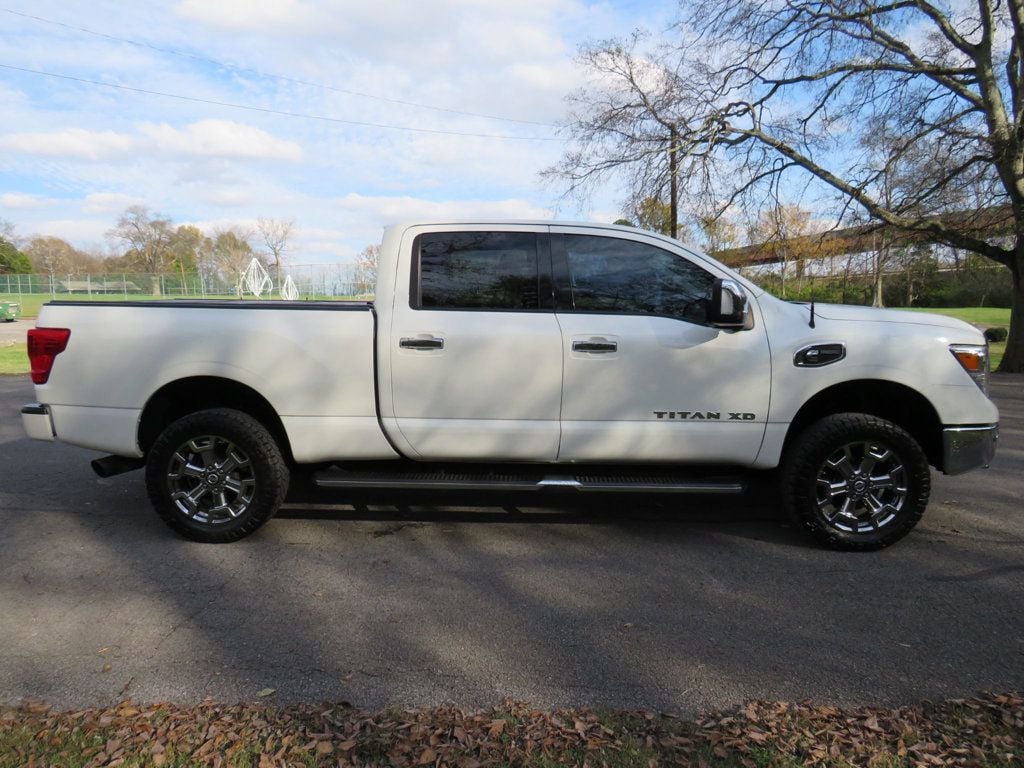 2017 Nissan Titan XD 4x4 Diesel Crew Cab SL - 22672687 - 4