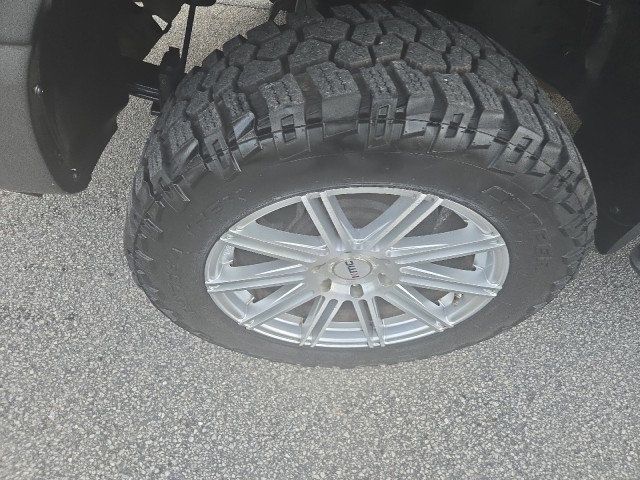 2017 Nissan Titan XD 4x4 Diesel Crew Cab SV - 22954404 - 21